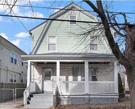 Building Photo - 71 Marion Ave N
