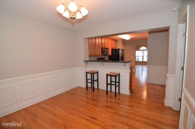 Building Photo - 3 br, 2.5 bath Townhome - 108 Noel Cove Cir