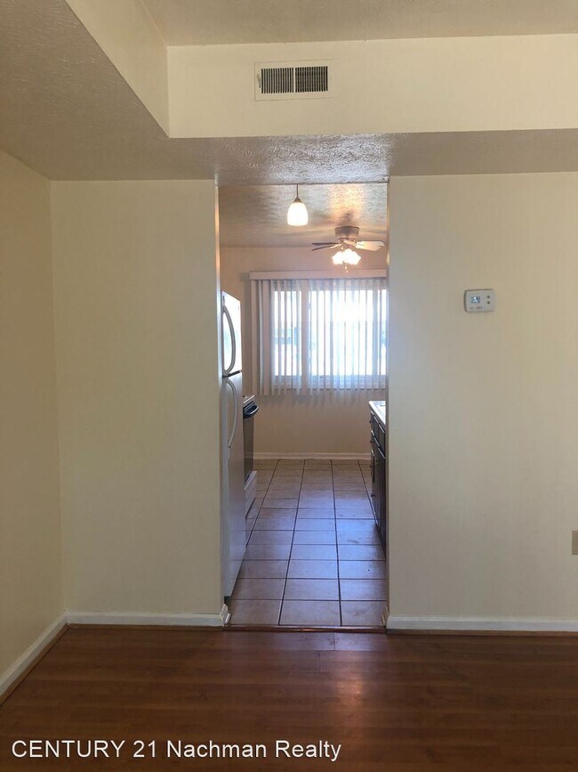 Foto del edificio - 3 br, 1.5 bath House - 23 Roffman Place