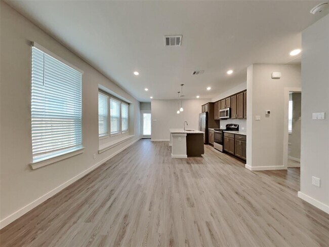Building Photo - 2447 Cohorn Trl