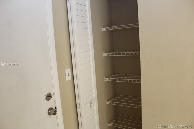 Building Photo - 550 NW 114th Ave  103 Sweetwater Fl 33172