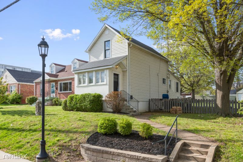 2 br, 1 bath House 7743 Dale Ave House Rental in Richmond Heights