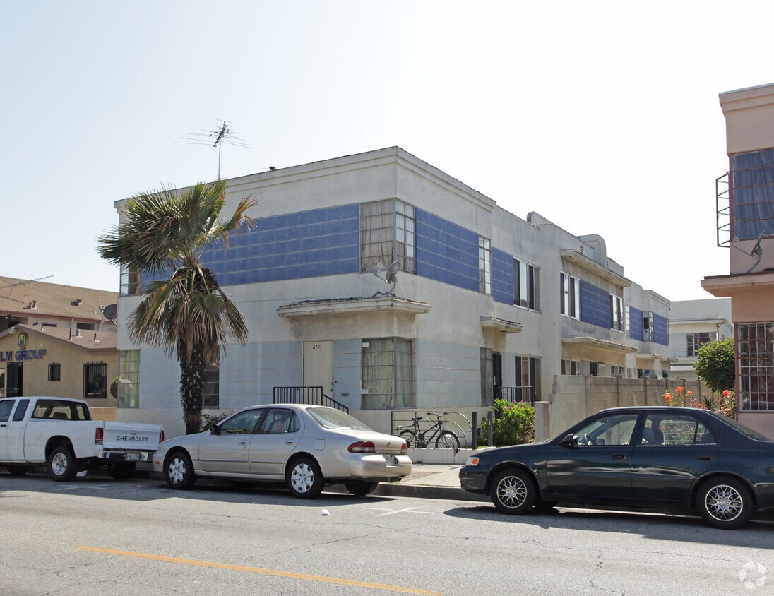 Primary Photo - 6707 Seville Ave