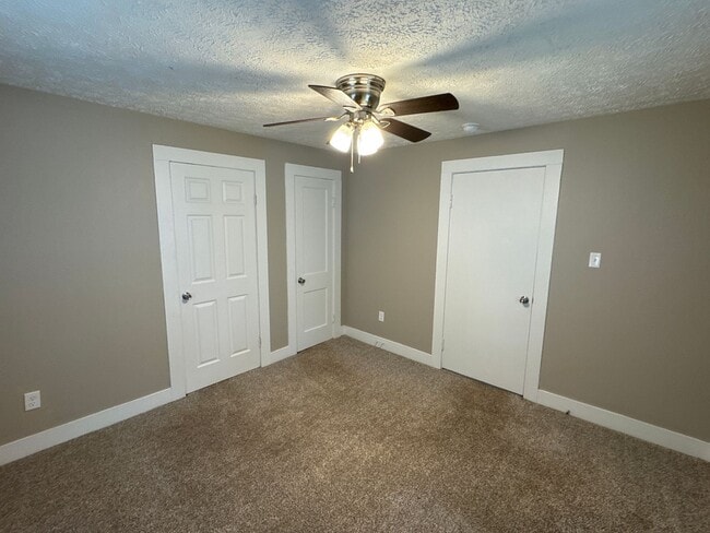 Building Photo - 2 Bedroom 1 Bath House $825! Adorable!