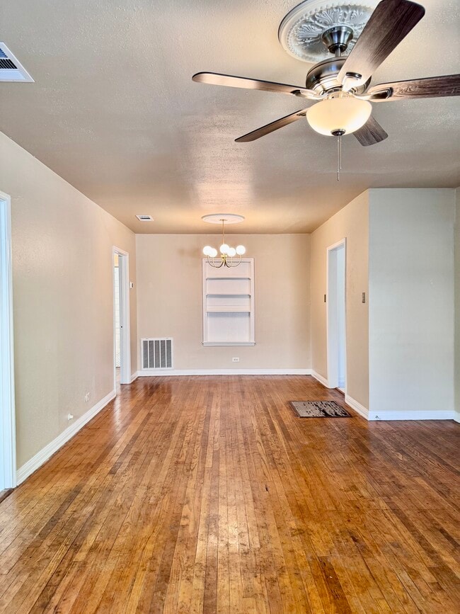 Dining Area - 510 Elmwood Drive