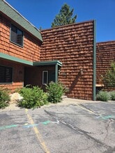 Building Photo - 2081 Venice Dr