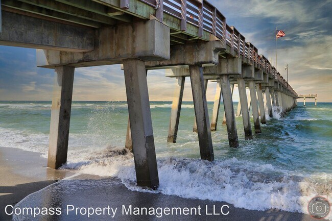 Foto del edificio - 2 br, 1.5 bath House - 713 W. Venice Ave.