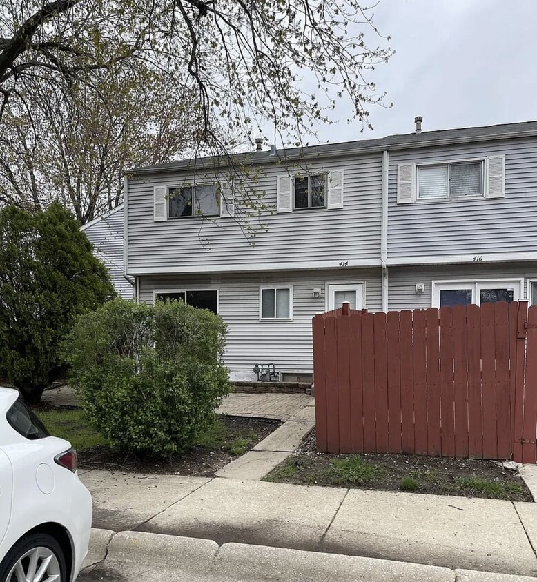 Primary Photo - 414 Hallmark Ln