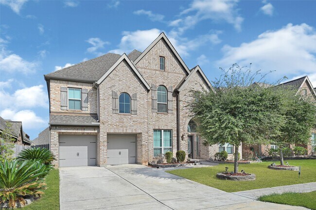 Foto del edificio - 3430 Golden Cypress Ln