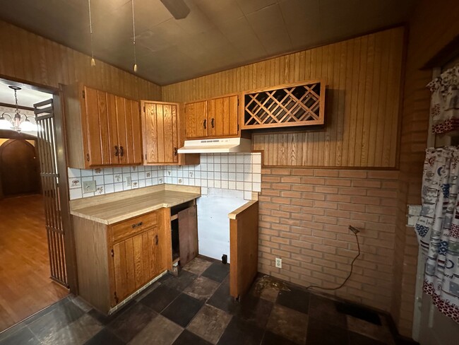Building Photo - 931 Garfield Pl