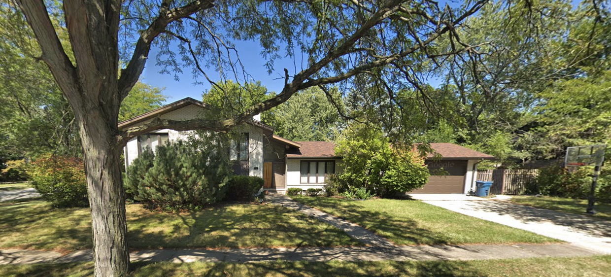 Foto principal - 1244 E 172nd St