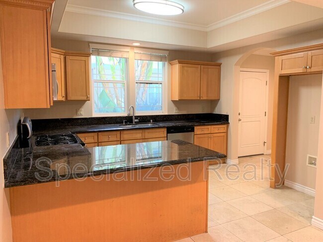 Building Photo - 3810 Ramsdell Ave