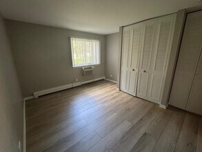 Building Photo - 1477 N Winslowe Dr