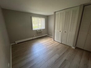 Building Photo - 1477 N Winslowe Dr