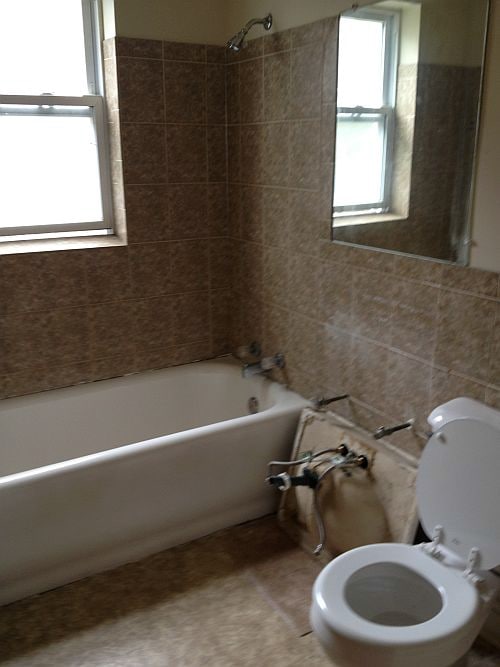 Interior Photo - 8200-8208 S Maryland Ave