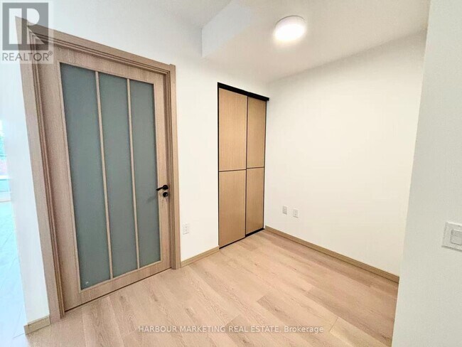 Building Photo - 3421 Sheppard Ave E
