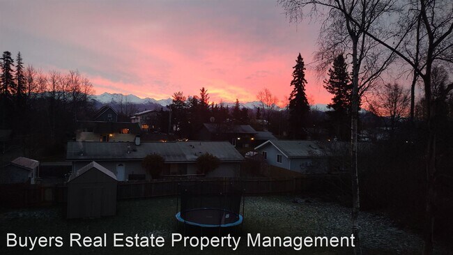 Foto del edificio - 5 br, 3 bath House - 6955 Caravelle Dr