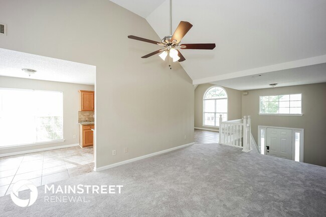 Foto del edificio - 6555 Creekview Ct