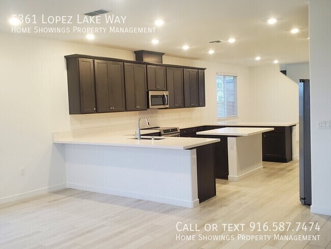 Foto del edificio - 5361 Lopez Lk Wy