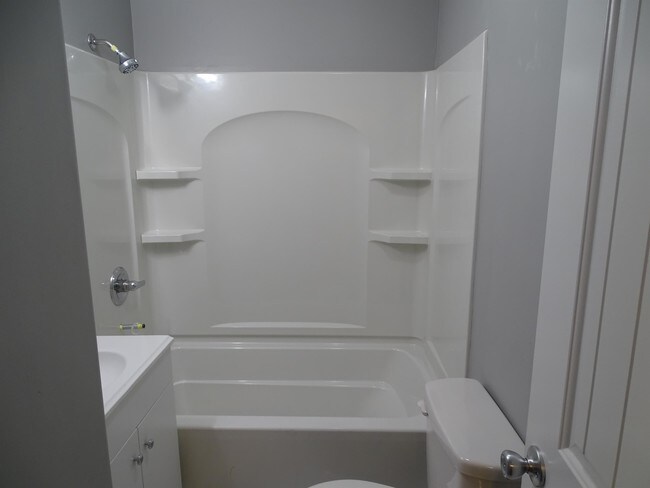 Foto del edificio - 1039 Valley Dr