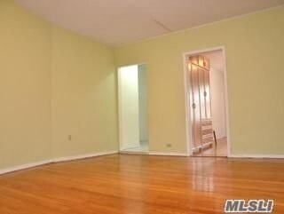 Foto del edificio - 68-28 Juno St