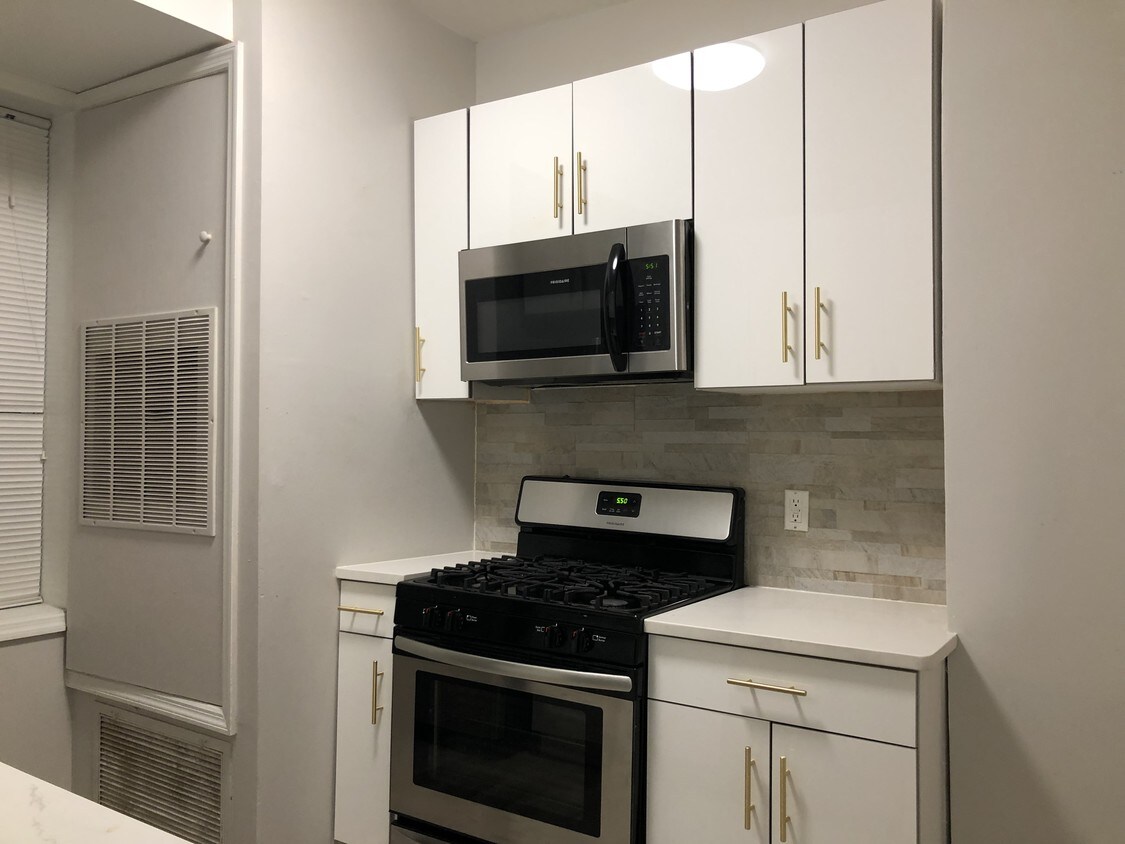 123 Roosevelt Ave Unit b1, Jersey City, NJ 07304 Apartment for Rent