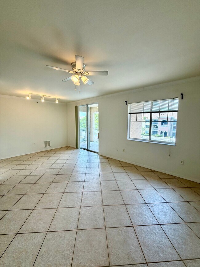 Foto del edificio - 6529 Emerald Dunes Dr