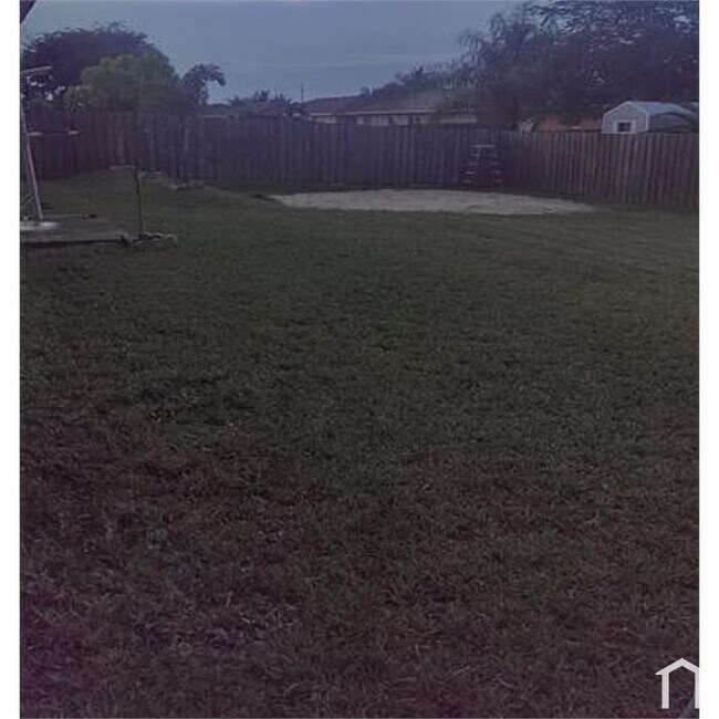 Photo - 916 NW 3rd Terrace House