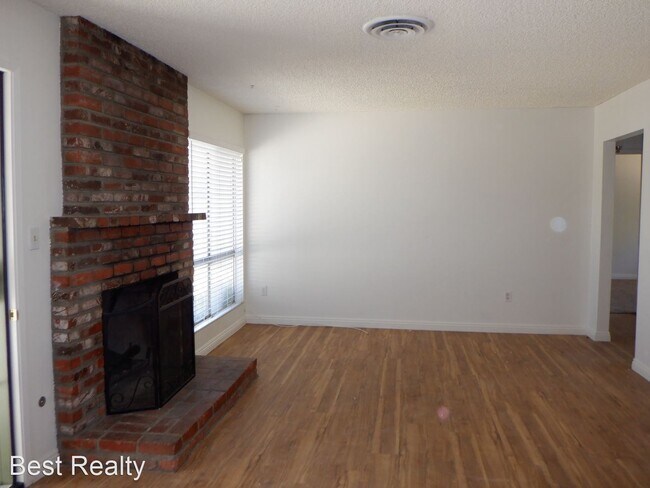 Building Photo - 3 br, 2 bath House - 106 White Oak Drive