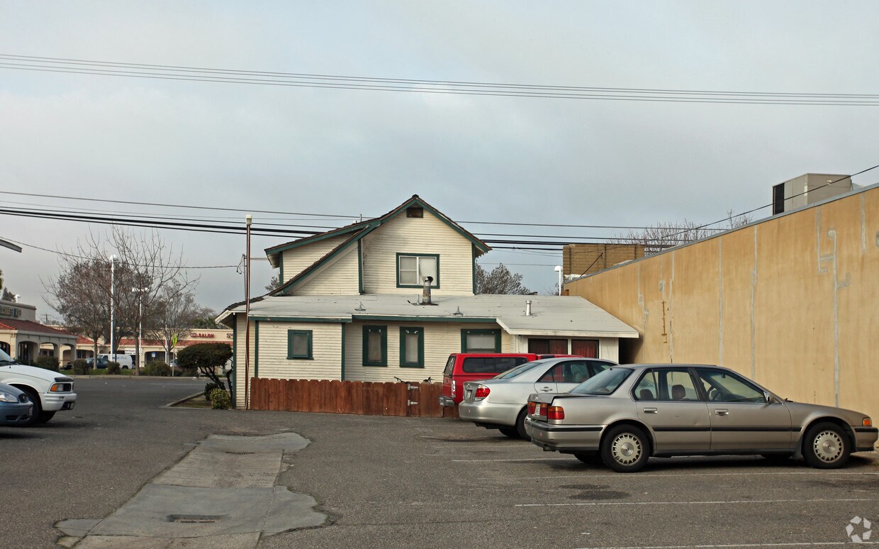 Foto del edificio - 1500-1518 Geer Rd