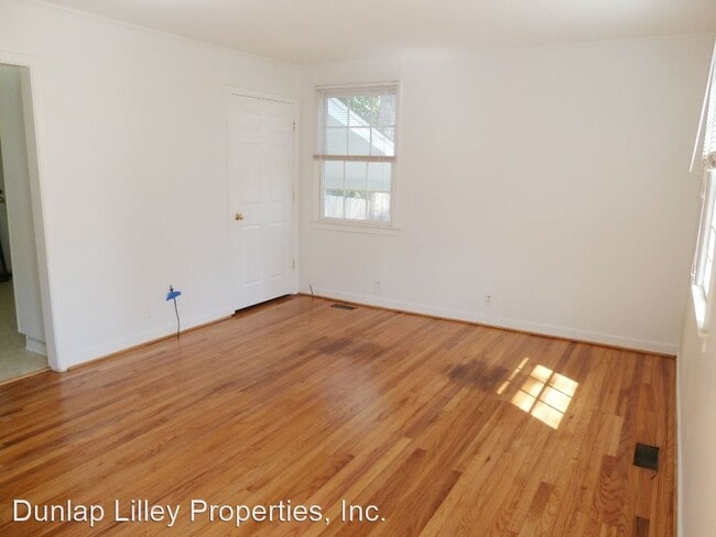 Building Photo - 2 br, 1 bath House - 130 Barclay Road
