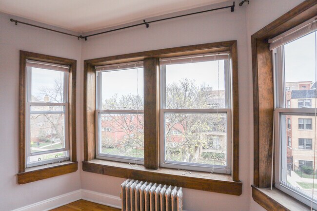 Foto del edificio - 6956 N Ashland Ave