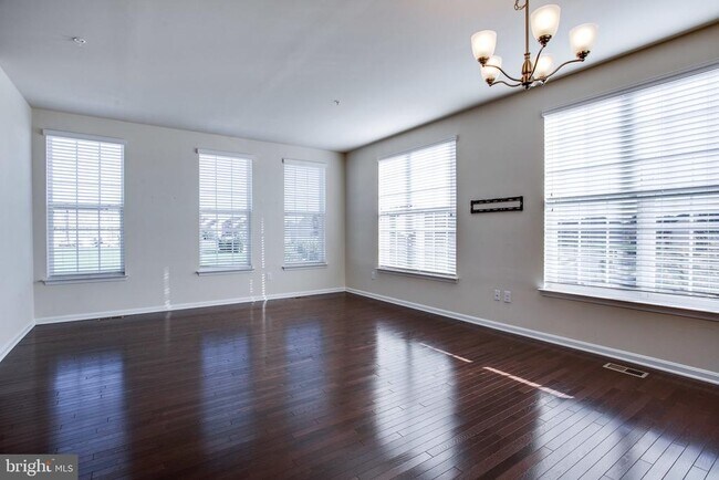 Foto del edificio - 6599 Corbel Wy