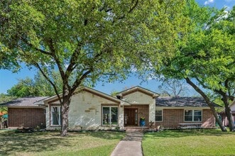 Building Photo - 3643 Mid Pines Dr