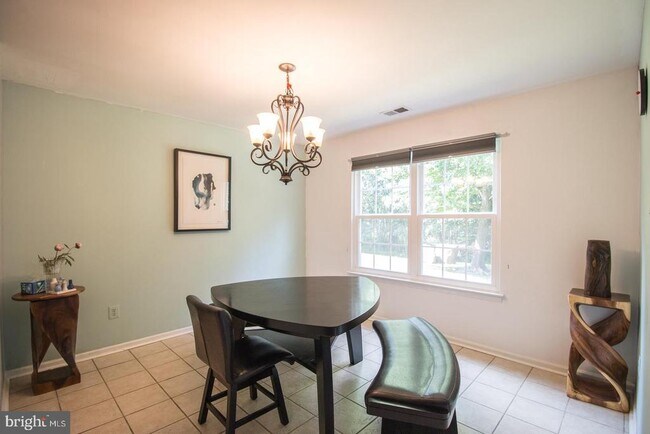 Foto del edificio - 15 Andover Cir