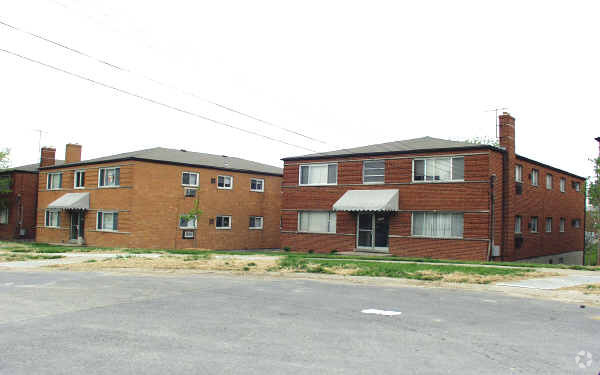 3556 - 3598 Robroy Dr. - Robroy Drive Apartments