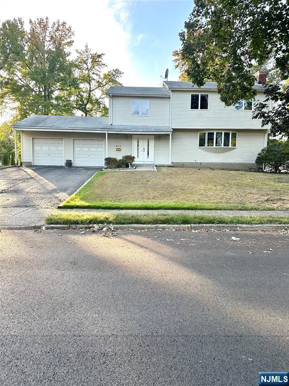 Primary Photo - 517 Fordham Pl