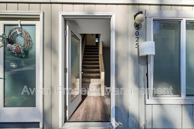 Foto del edificio - 5023-5033-5033 SW Pasadena St
