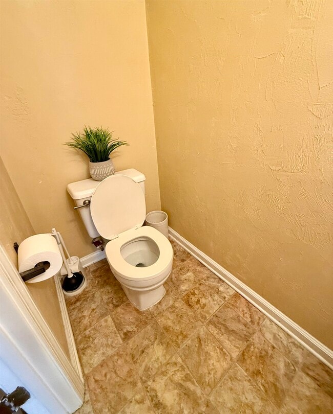 Building Photo - 424 Victory Garden Dr