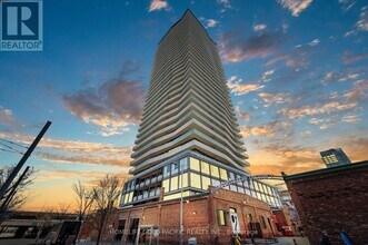 Building Photo - 390 Cherry St