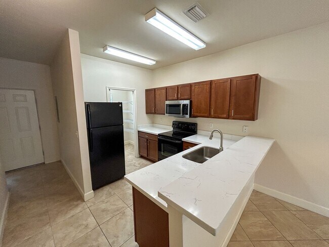 Foto del edificio - Woods Edge South #147