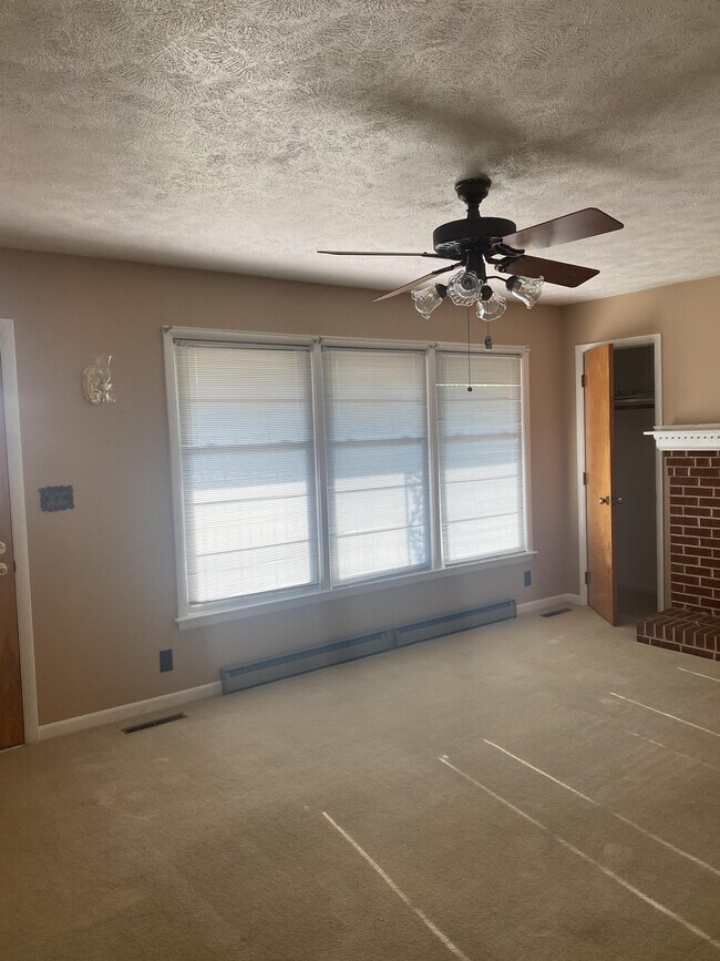 Building Photo - 10263 US-701