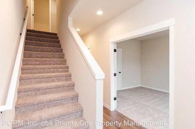 Building Photo - 4 br, 2.5 bath House - 12708 SE 172nd Ave.