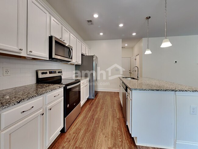 Building Photo - 132 Sweet Gum Dr