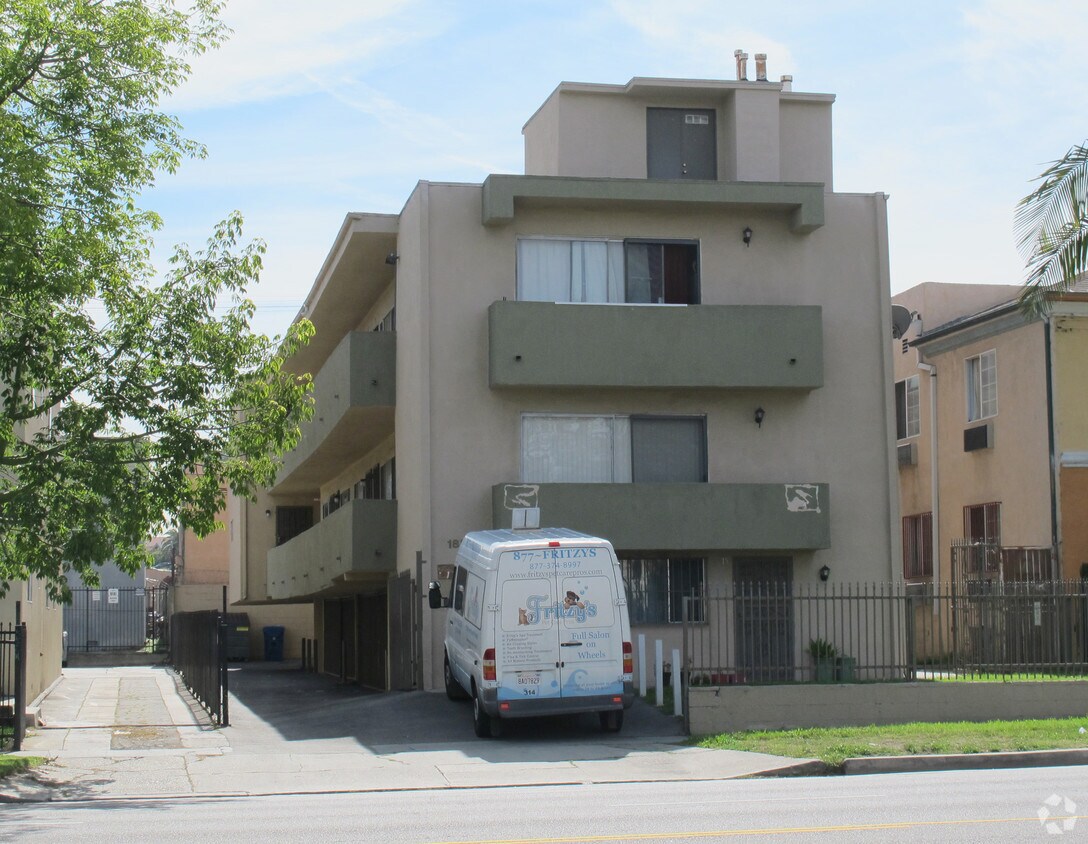 Primary Photo - 1820 S La Brea Ave