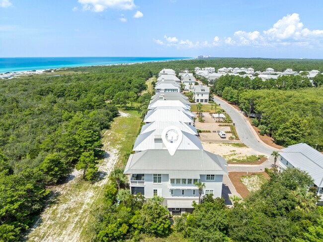 Foto del edificio - 153 Cypress Dr