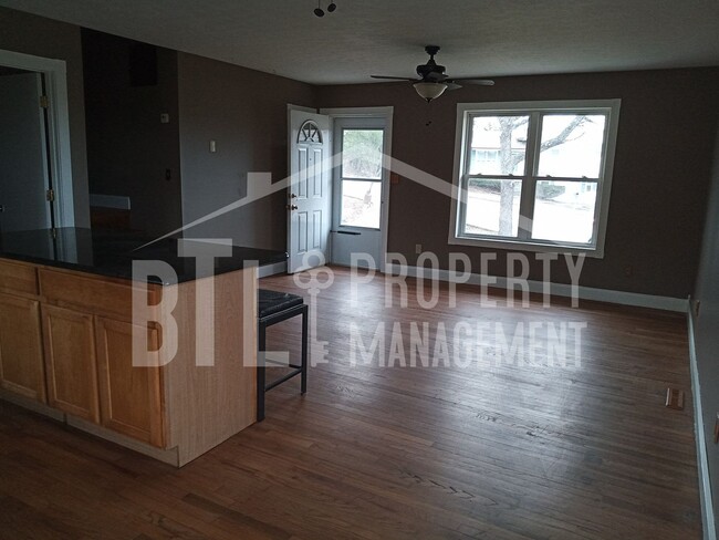 Building Photo - Wonderful home in the Heart of Branson!