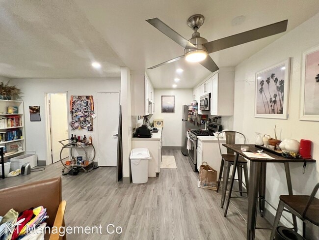 Building Photo - Studio, 1 bath Apartment - 3432 34 Centine...