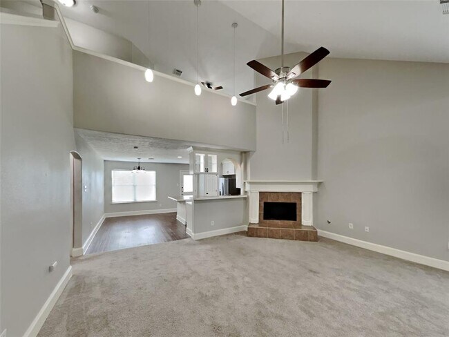 Building Photo - 18432 Sunrise Oaks Ct