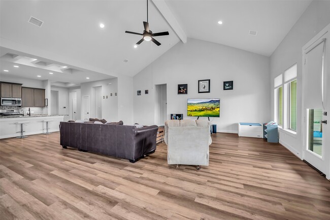 Building Photo - 2502 Ocean Key Dr